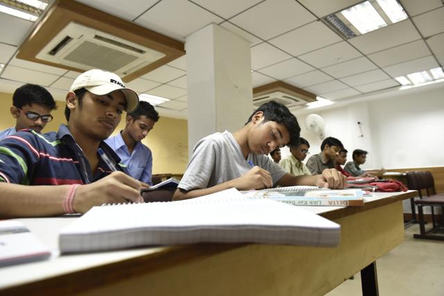 An IIT coaching centre in New Delhi’s Kalu Sarai (Saumya Khandelwal/HT Photo) An IIT coaching centre in New Delhi’s Kalu Sarai (Saumya Khandelwal/HT Photo)