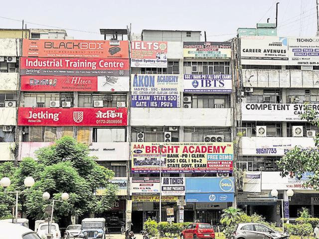 Students are being taught in batches with strength of 150 to 200 at various coaching institutes in Chandigarh. The child rights panel has taken a strict note of this practice of treating students as customers. (Ravi Kumar/HT Photo) Students are being taught in batches with strength of 150 to 200 at various coaching institutes in Chandigarh. The child rights panel has taken a strict note of this practice of treating students as customers. (Ravi Kumar/HT Photo)