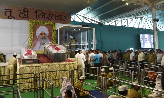 Mortal remains of Nirankari Baba Hardev Singh and his son-in-law, Avneet Setya at Burari Ground. (Vipin Kumar/HT) Mortal remains of Nirankari Baba Hardev Singh and his son-in-law, Avneet Setya at Burari Ground. (Vipin Kumar/HT)