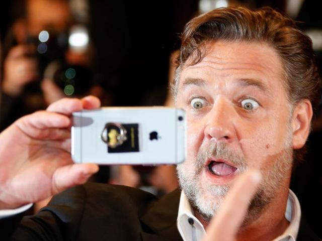 Russell Crowe Puts the News on Paper, and Other Artifacts - The New York  Times