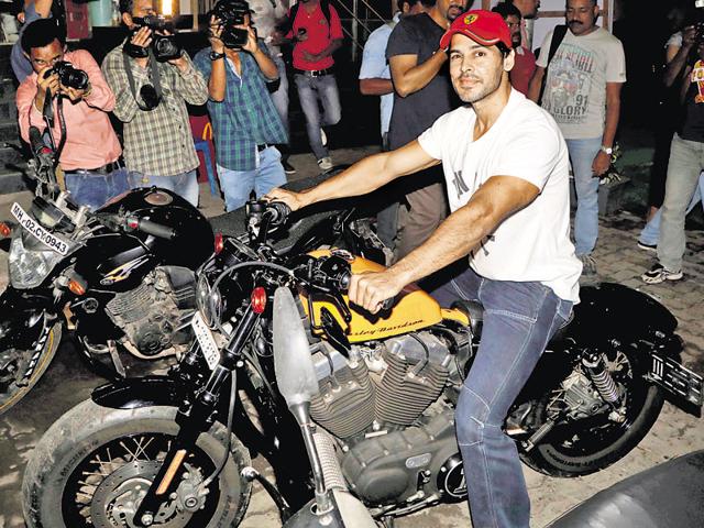 Dino Morea arrived on his stylish bike at an event. (Phone: Yogen Shah)