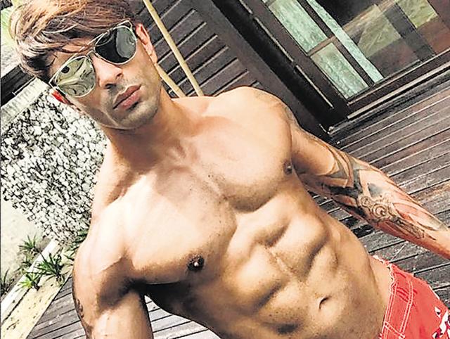 Karan Singh Grover is in Maldives for his honeymoon. (Instagram) 