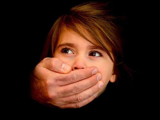 A case has been registered against the engineer couple who had brought the girl from Begusarai in Bihar to work as a domestic help and to take care of their newborn.(Representative Image/Shutterstock) A case has been registered against the engineer couple who had brought the girl from Begusarai in Bihar to work as a domestic help and to take care of their newborn.(Representative Image/Shutterstock)