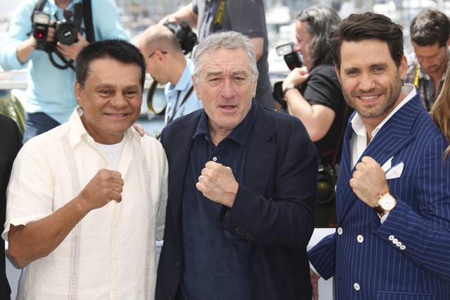 Former boxer Roberto Duran, actors Robert De Niro and Edgar Ramirez, from left, pose for photographers during a photo call for Hands of Stone at the 69th international film festival, Cannes, France. (AP)