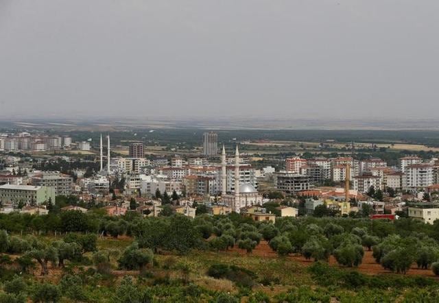 A general view atop a hill of the southeastern town of Kilis, Turkey, bordering Syria. (Reuters) A general view atop a hill of the southeastern town of Kilis, Turkey, bordering Syria. (Reuters)