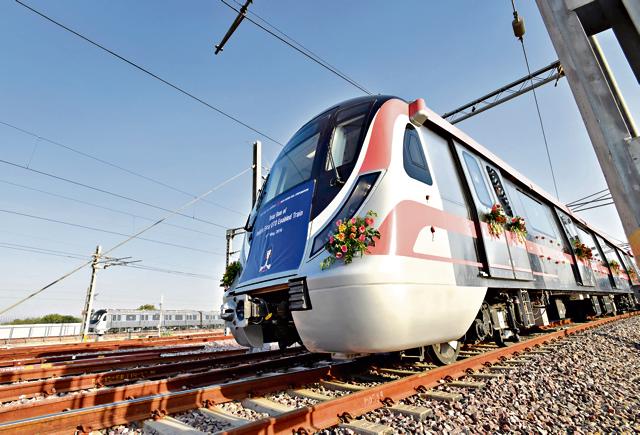 The trial run of India’s first ever driverless Metro train was flagged off from the Mukundpur Metro depot on Tuesday. (Ajay Aggarwal/ Hindustan Times) The trial run of India’s first ever driverless Metro train was flagged off from the Mukundpur Metro depot on Tuesday. (Ajay Aggarwal/ Hindustan Times)