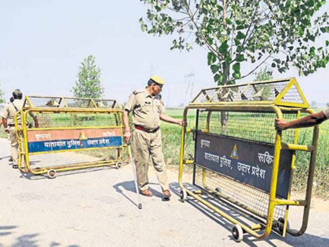 Fifty-two-year-old Mohammad Ikhlaq and his younger son Danish were attacked by a mob of locals at Bisada village in Dadri, 60 km from Delhi, in September 28, 2015.(HT File Photo) Fifty-two-year-old Mohammad Ikhlaq and his younger son Danish were attacked by a mob of locals at Bisada village in Dadri, 60 km from Delhi, in September 28, 2015.(HT File Photo)