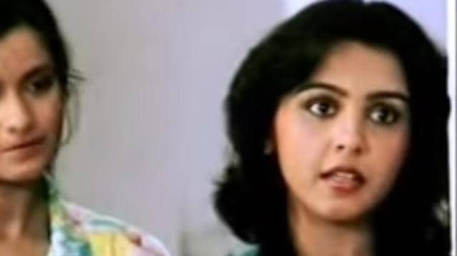 Suchitra Krishnamoorthi played a student from a Hindi medium school. (YouTube) Suchitra Krishnamoorthi played a student from a Hindi medium school. (YouTube)