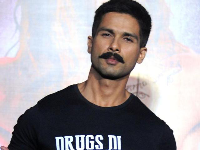 Actor Shahid Kapoor shot for song Chitta Ve from Udta Punjab in front of a live audience.(AFP)