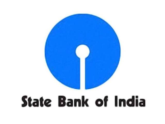 As SBI proposes to merge 5 associate banks with itself, the senior management allays fears of job cuts.(HT Archive)
