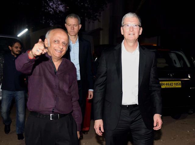 Filmmaker Mukesh Bhatt takes Apple CEO, Tim Cook on a tour of Mehboob studio. (PTI)