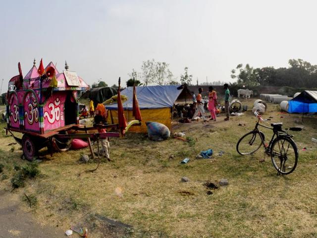 They have been to Vaishno Devi, Jammu, Karnal, Hisar, and then to Panchkula before coming to Chandigarh. (Ravi Kumar/HT Photo)