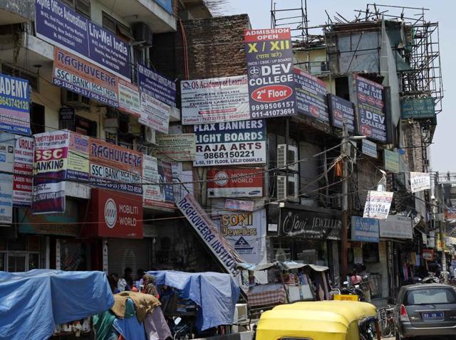 There are nearly 40 such institutes in Munirka that provide coaching for competitive exams.(Sanchit Khanna / HT Photos) There are nearly 40 such institutes in Munirka that provide coaching for competitive exams.(Sanchit Khanna / HT Photos)