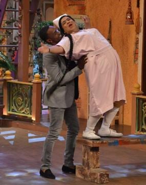 DJ Dwayne Bravo with Bumper Lottery (Kiku Sharda) on the sets of Sony Entertainment Television`s The Kapil Sharma Show. (IANS) DJ Dwayne Bravo with Bumper Lottery (Kiku Sharda) on the sets of Sony Entertainment Television`s The Kapil Sharma Show. (IANS)