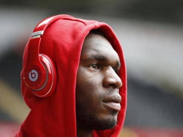 Liverpool manager Jurgen Klopp speaks to Christian Benteke before he comes on as a substitute during the Europa League semifinal, second leg against Villareal. (REUTERS) Liverpool manager Jurgen Klopp speaks to Christian Benteke before he comes on as a substitute during the Europa League semifinal, second leg against Villareal. (REUTERS)