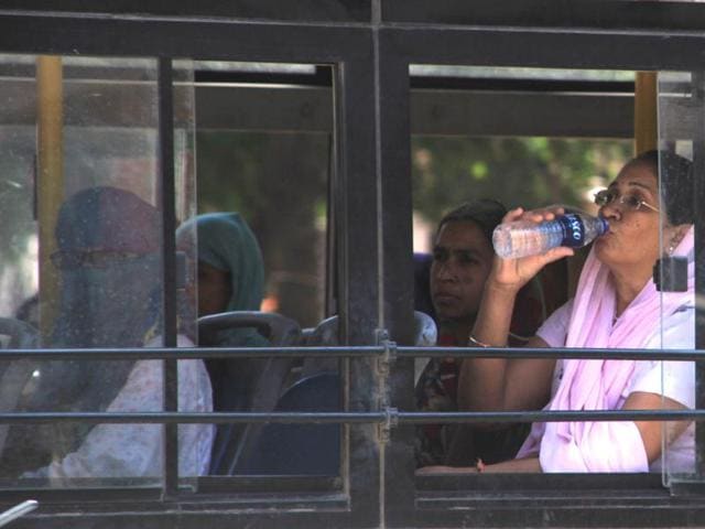 Women cover their faces to get respite from heat in Indore on Thursday. (Shankar Mourya/ HT photo) Women cover their faces to get respite from heat in Indore on Thursday. (Shankar Mourya/ HT photo)