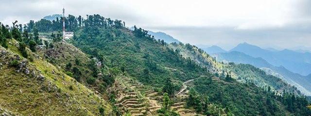 There isn’t much to do in Dhanaulti, except breathe fresh air and enjoy the greenery and the scenery. There isn’t much to do in Dhanaulti, except breathe fresh air and enjoy the greenery and the scenery.