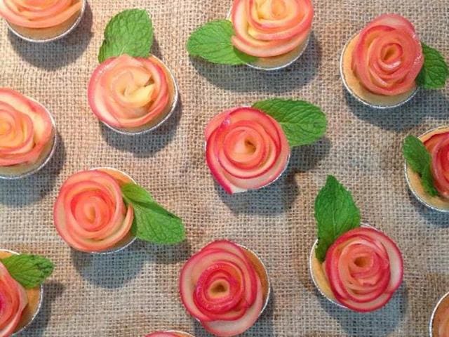 Flowers made out of food... wasn’t it the other way round? 