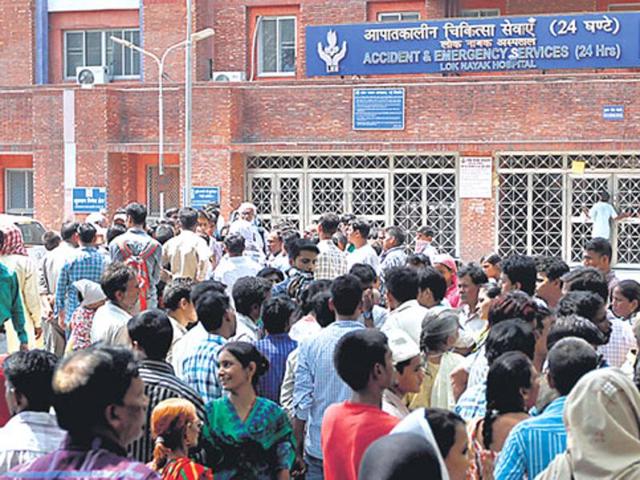 Lok Nayak Hospital in Delhi. The strike is expected to affect more than 50,000 Delhiites who depend on government hospitals for health care.(Hindustan Times) Lok Nayak Hospital in Delhi. The strike is expected to affect more than 50,000 Delhiites who depend on government hospitals for health care.(Hindustan Times)