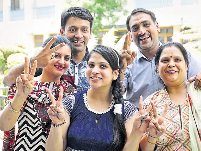 Anchal Jain with her family members in Jalandhar on Saturday. (Pardeep Pandit/HT Photo) Anchal Jain with her family members in Jalandhar on Saturday. (Pardeep Pandit/HT Photo)