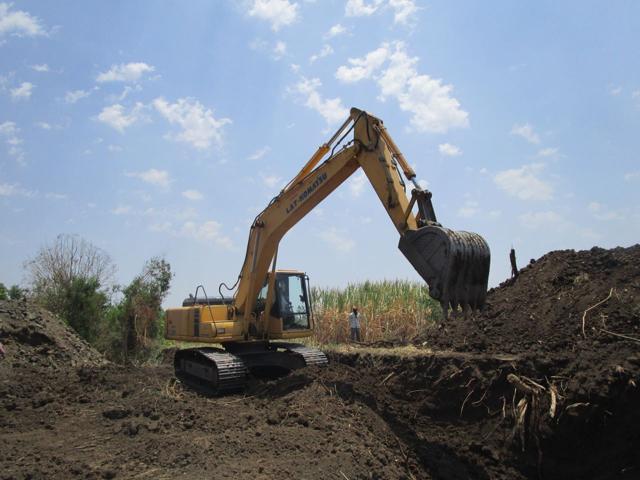 Rejuvenation projects, like that of Fullmasta river in Maharashtra, may start water conflicts, experts warn. (Nidhi Jamwal/ Grist Media) Rejuvenation projects, like that of Fullmasta river in Maharashtra, may start water conflicts, experts warn. (Nidhi Jamwal/ Grist Media)