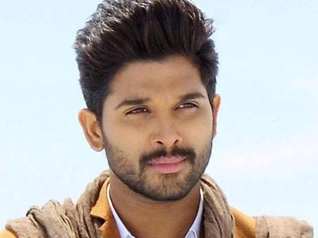 Allu Arjun keen on a cameo in Chiranjeevi’s 150th film - Hindustan Times