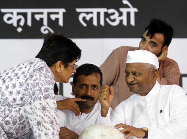 A second phase of her public activism started when she plunged right into the centre of the Anna Hazare movement against corruption. ( Virendra Singh Gosain/HT File Photo) 