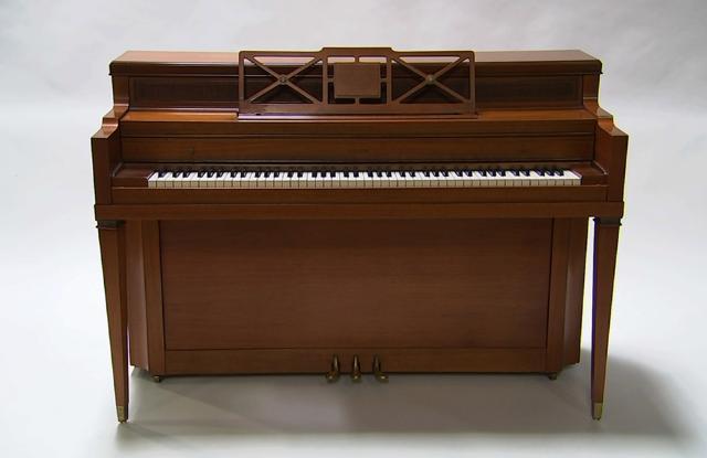 The piano had a pre-sale estimate of US $100,000 to $200,000. (April 5, 2016 image) (AP) The piano had a pre-sale estimate of US $100,000 to $200,000. (April 5, 2016 image) (AP)