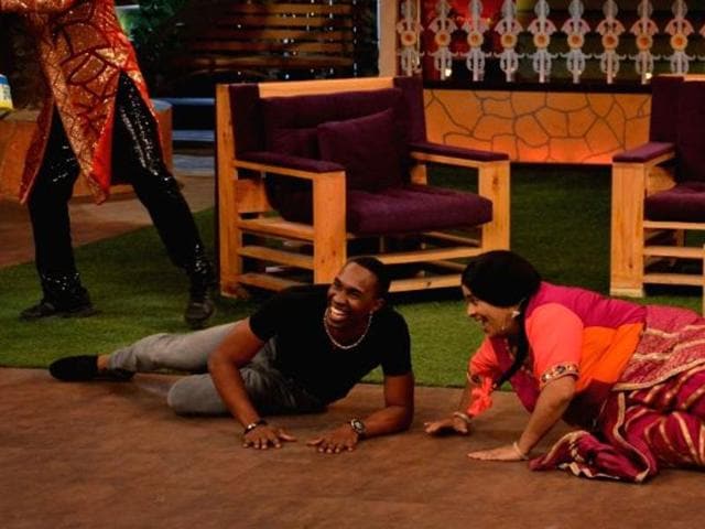 Kiku Sharda’s proposal to Bollywood lesons: All that DJ Bravo had to face on The Kapil Sharma Show. Kiku Sharda’s proposal to Bollywood lesons: All that DJ Bravo had to face on The Kapil Sharma Show.