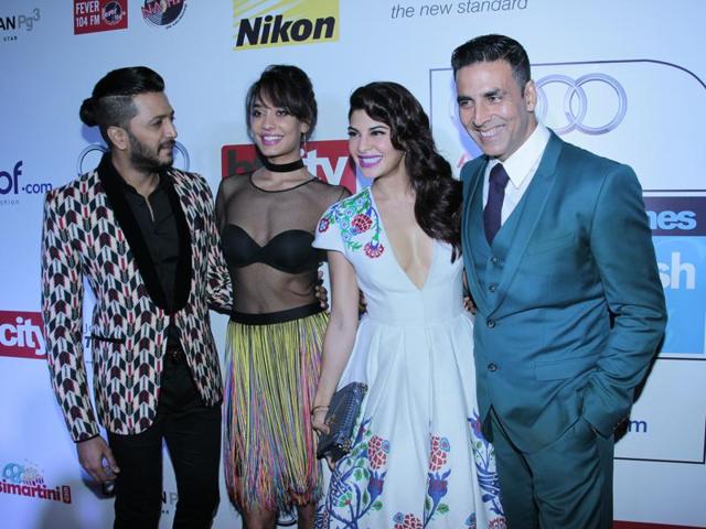 Team Housefull 3 adds to the hotness quotient: Riteish Deshmukh, Lisa Haydon, Jacqueline Fernandez and Akshay Kumar at their stylish best at HT awards. (Shivam Saxena/HT) 