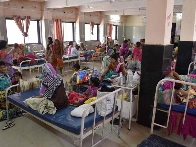 Patients at the civil hospital in Beed on Friday. (Pratham Gokhale/HT) Patients at the civil hospital in Beed on Friday. (Pratham Gokhale/HT)
