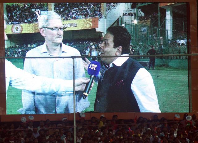 A screen shot of Apple CEO Tim Cook with IPl Chairman Rajiv Shukla during the Kolkata Night Riders and Gujarat Lions at Green Park stadium in Kanpur. (Hindustan Times) A screen shot of Apple CEO Tim Cook with IPl Chairman Rajiv Shukla during the Kolkata Night Riders and Gujarat Lions at Green Park stadium in Kanpur. (Hindustan Times)