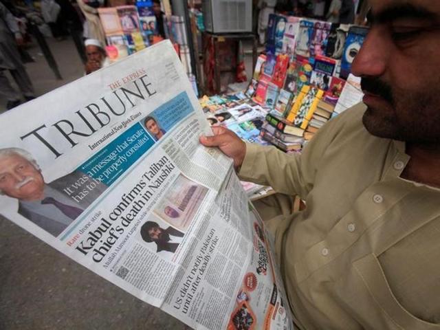 A man reads a newspaper containing news about Afghan Taliban leader Mullah Akhtar Mansour at a stall in Peshawar, Pakistan, May 23, 2016. (Reuters) A man reads a newspaper containing news about Afghan Taliban leader Mullah Akhtar Mansour at a stall in Peshawar, Pakistan, May 23, 2016. (Reuters)