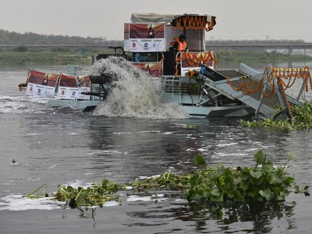 With pollution in the Yamuna affecting water supply in the national capital, the Delhi Government on Tuesday presented the ‘Yamuna Turnaround Plan’ to Union Minister for Water Resources Uma Bharti to ensure that untreated water does not enter the river. (Hindustan Times Photo) With pollution in the Yamuna affecting water supply in the national capital, the Delhi Government on Tuesday presented the ‘Yamuna Turnaround Plan’ to Union Minister for Water Resources Uma Bharti to ensure that untreated water does not enter the river. (Hindustan Times Photo)