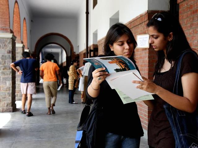 Delhi University on Monday instructed the minority colleges to integrate their registration process with the varsity’s registration process for undergraduate admissions even if they maintain a separate admission process. (HT photo) Delhi University on Monday instructed the minority colleges to integrate their registration process with the varsity’s registration process for undergraduate admissions even if they maintain a separate admission process. (HT photo)