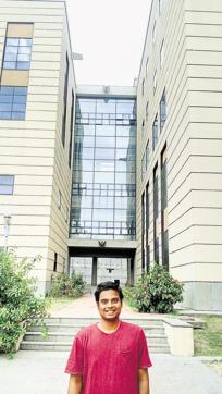 Ravishankar B Kommu in a light-hearted mood at IIM Calcutta campus (Handout Image)