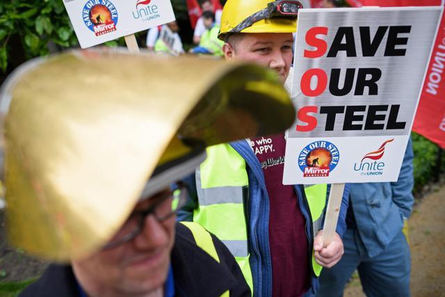 UK, Tata Steel sign 1.25 million pound deal; protest over potential job  cuts - Hindustan Times