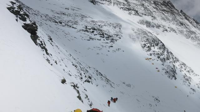 Climbers walk towards camp four from camp three at Everest, in this picture taken on May 19, 2016. (REUTERS)