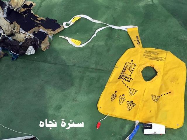 This file picture on May 21, 2016, shows a life vest from EgyptAir flight 804 in Egypt. (AP file photo) This file picture on May 21, 2016, shows a life vest from EgyptAir flight 804 in Egypt. (AP file photo)