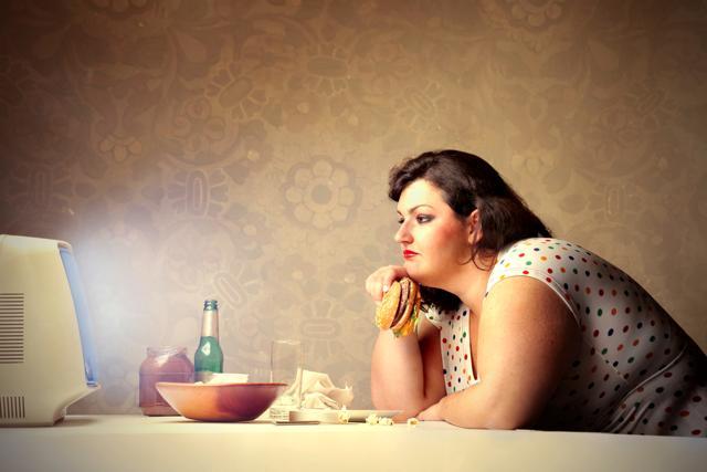 Concentrating on your food while eating makes you conscious of your intake. (Shutterstock) Concentrating on your food while eating makes you conscious of your intake. (Shutterstock)
