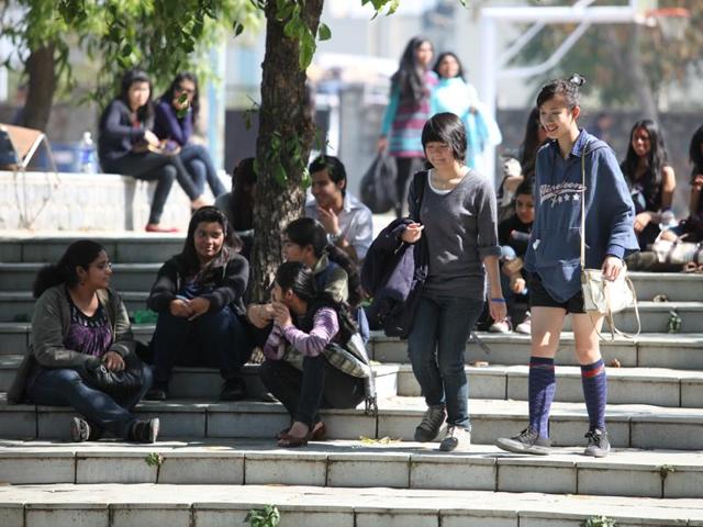 File photo of students walking in Jesus And Mary College of Delhi University in New Delhi. (Manoj Verma/HT photo)