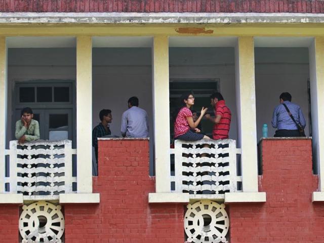Students are seen at Ramjas College in Delhi University’s north campus in Delhi. (Arun Sharma/HT File)