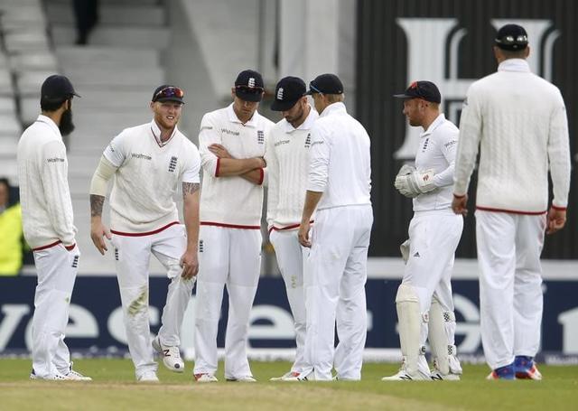 Ben Stokes limps off with a knee injury. (Reuters) Ben Stokes limps off with a knee injury. (Reuters)