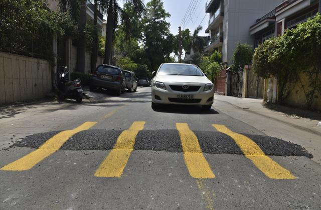 The areas which will benefit from this move are Defence Colony, NDSE Part 2, Lajpat Nagar-1 (A,B,C and D block), Andrews Ganj, Sadiq Nagar, Sanwal Nagar, Anand Lok and HUDCO residential colony. The areas which will benefit from this move are Defence Colony, NDSE Part 2, Lajpat Nagar-1 (A,B,C and D block), Andrews Ganj, Sadiq Nagar, Sanwal Nagar, Anand Lok and HUDCO residential colony.