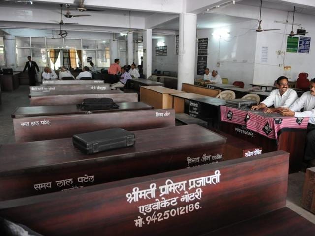 Lawyers in Bhopal district court stayed away from work demanding swift probe in the case. (Praveen Bajpai/ HT photo) Lawyers in Bhopal district court stayed away from work demanding swift probe in the case. (Praveen Bajpai/ HT photo)