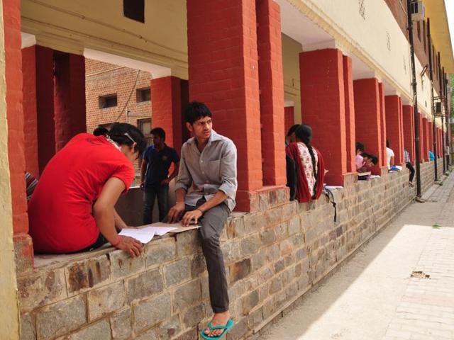 File photo of Hindu College in Delhi University’s north campus. (Sarthak Nagpal/HT File)