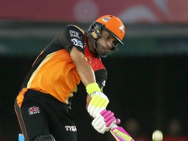 Sunrisers Hyderabad skipper David Warner misread this delivery from Kolkata Knight Riders spinner Kuldeep Yadav, but was still smiling at the end as his team sealed a 22-run victory in the IPL Eliminator at Ferozeshah Kotla on Wednesday. (Ajay Aggarwal/HT Photo) Sunrisers Hyderabad skipper David Warner misread this delivery from Kolkata Knight Riders spinner Kuldeep Yadav, but was still smiling at the end as his team sealed a 22-run victory in the IPL Eliminator at Ferozeshah Kotla on Wednesday. (Ajay Aggarwal/HT Photo)