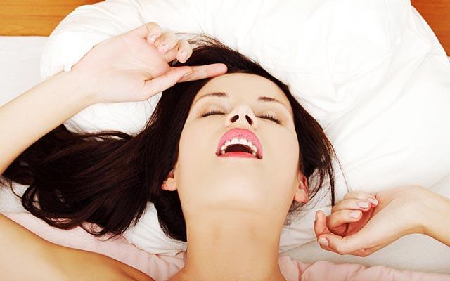 Before an orgasm, the uterus is more relaxed, and at the moment of climax, blood flow increases, helping to relieve the cramps, say doctors. (Shutterstock) Before an orgasm, the uterus is more relaxed, and at the moment of climax, blood flow increases, helping to relieve the cramps, say doctors. (Shutterstock)