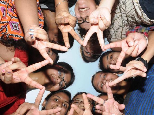 A total of 1,68,541 students, out of 14,31,861 who cleared the Central Board of Secondary Education (CBSE) Class 10 board examination, scored a perfect 10 Cumulative Grade Point Average or CGPA score. (Parwaz Khan/ HT file/Representative image) A total of 1,68,541 students, out of 14,31,861 who cleared the Central Board of Secondary Education (CBSE) Class 10 board examination, scored a perfect 10 Cumulative Grade Point Average or CGPA score. (Parwaz Khan/ HT file/Representative image)