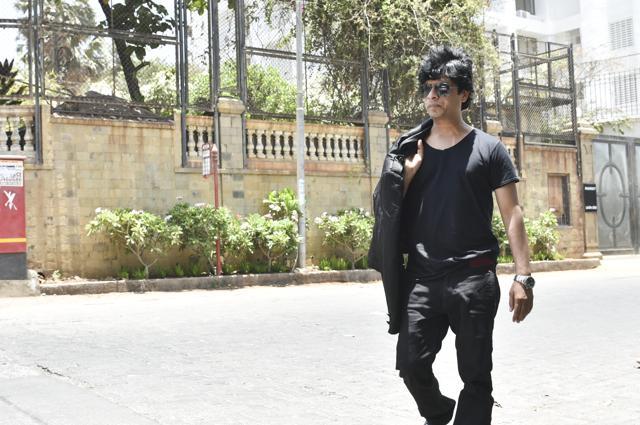 Durgesh Goyal, a former techie from Rajasthan, met SRK for the first time last year. ‘I showed him some photos. He couldn’t tell if they were of me or of him,” he says, posing outside the actor’s Bandra bungalow. (Aalok Soni/HT Photo )